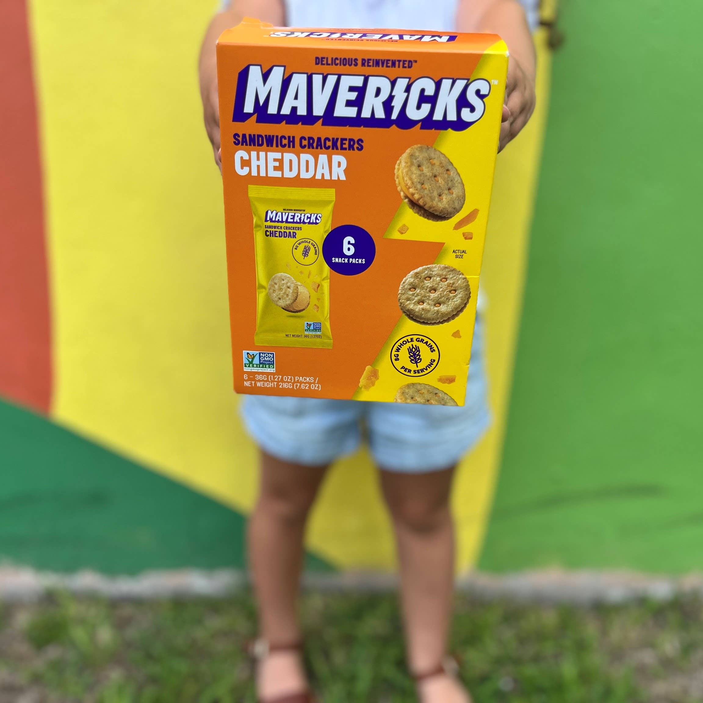 Mavericks Cheddar Sandwich Crackers, 6ct Snack Packs